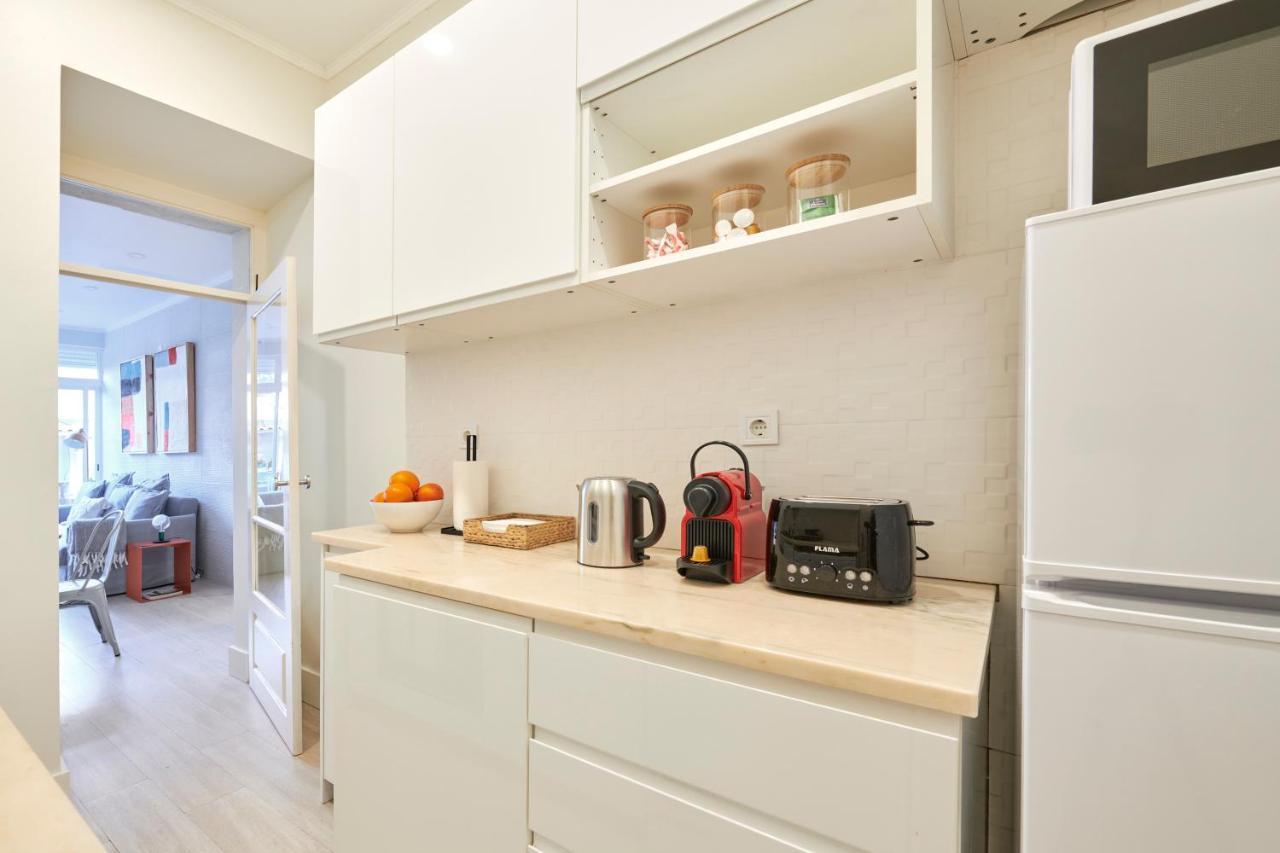Charming 3Br Apt W/ Patio, By Timecooler Lisbon Exterior photo